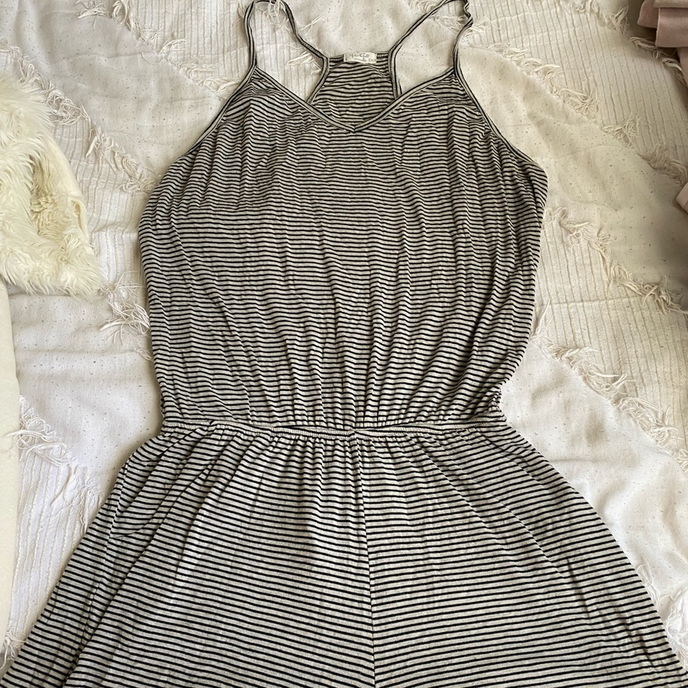 Brandy Melville striped romper. One size.